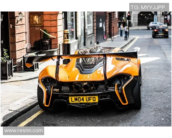 足球球星豪车大盘点 谁才是赛场外最炫酷的超跑王者